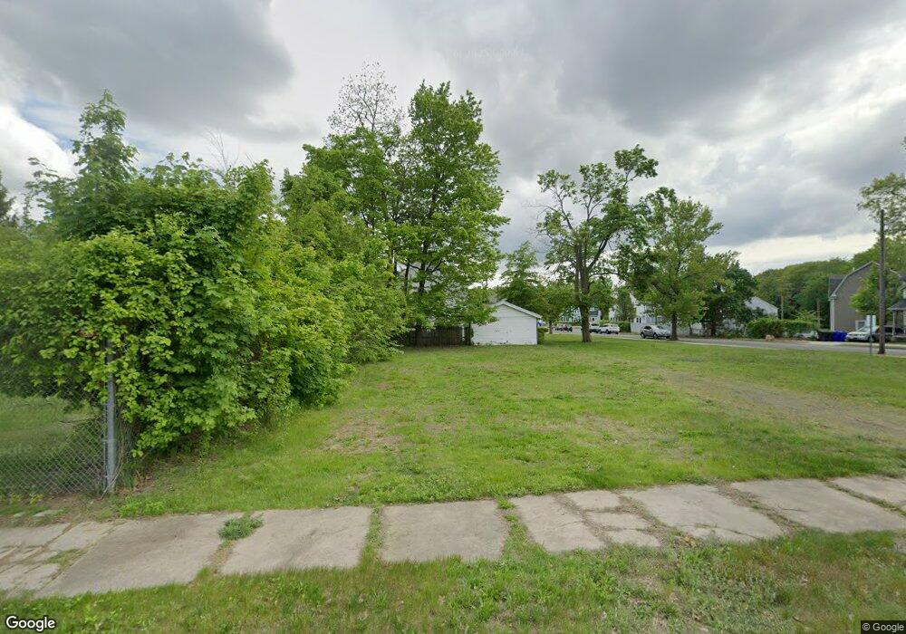 79 Bucholz St, Springfield, MA 01109 - photo 1