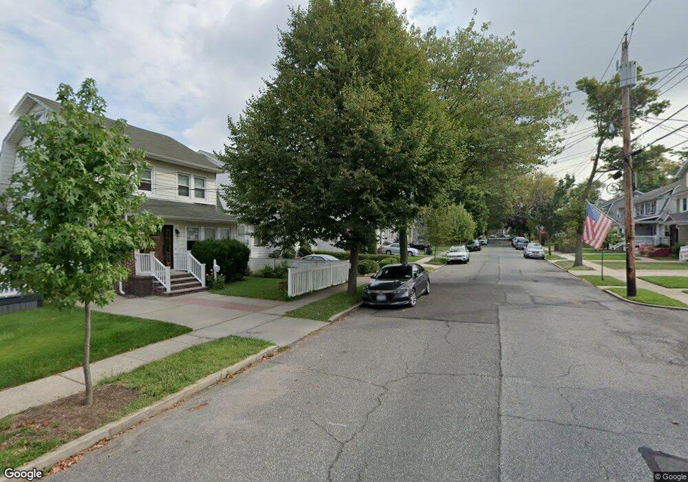 75 E Raleigh Ave, Staten Island, NY 10310 - photo 1