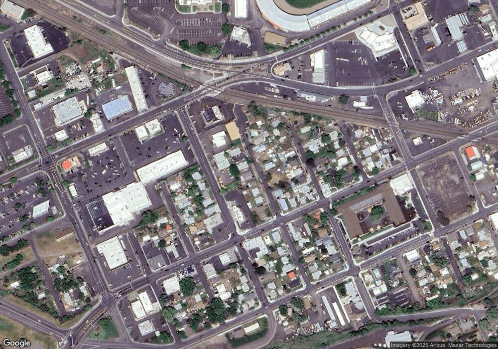 311 SW 16th St, Pendleton, OR 97801 - photo 1