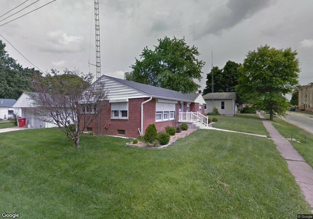 151 W Springfield St, Virginia, IL 62691 - photo 1