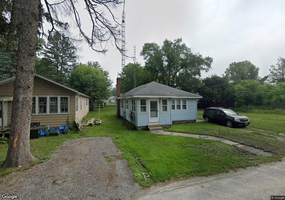 8473 E Avalon Dr, New Carlisle, IN 46552 - photo 1