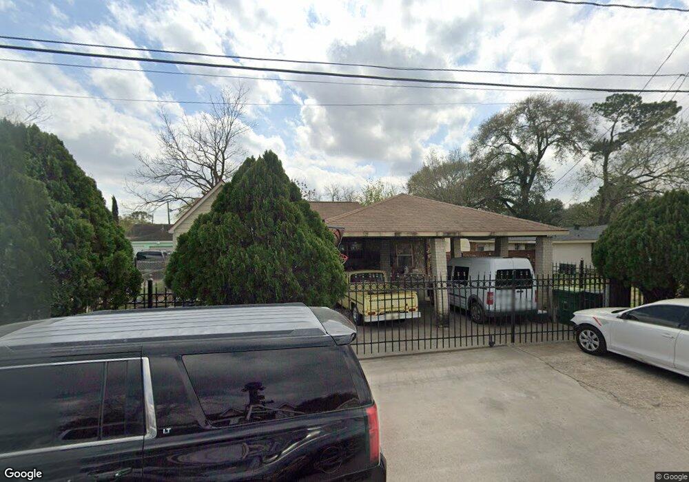 228 Burress St, Houston, TX 77022 - photo 1