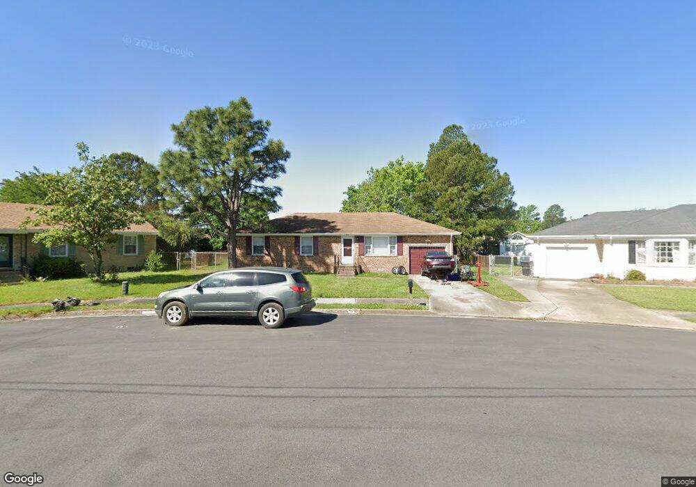 813 Bouie Ct, Portsmouth, VA 23704 - photo 1