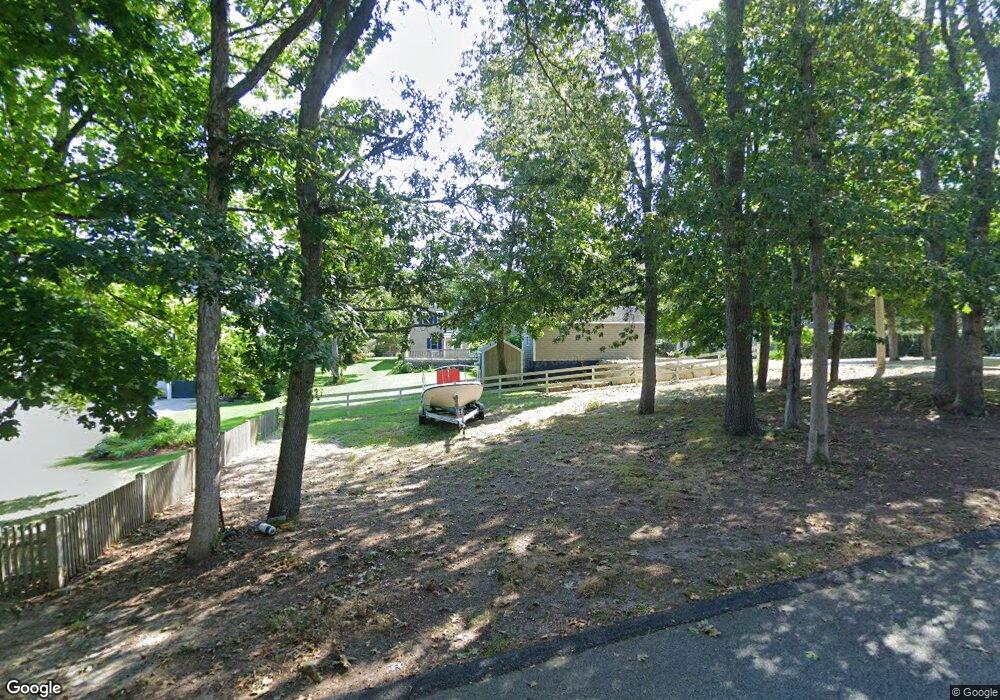 33 Shell Ln, Cotuit, MA 2635 - photo 1