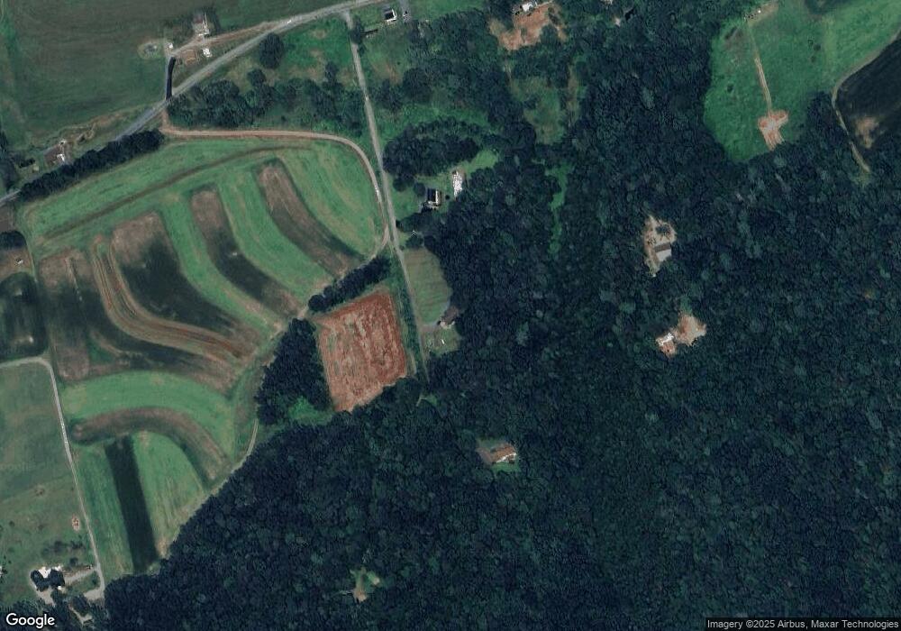 25 W End Dr, Tamaqua, PA 18252 - photo 1