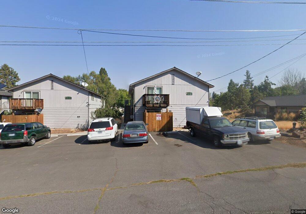 466 NE Dekalb Ave, Bend, OR 97701 - photo 1