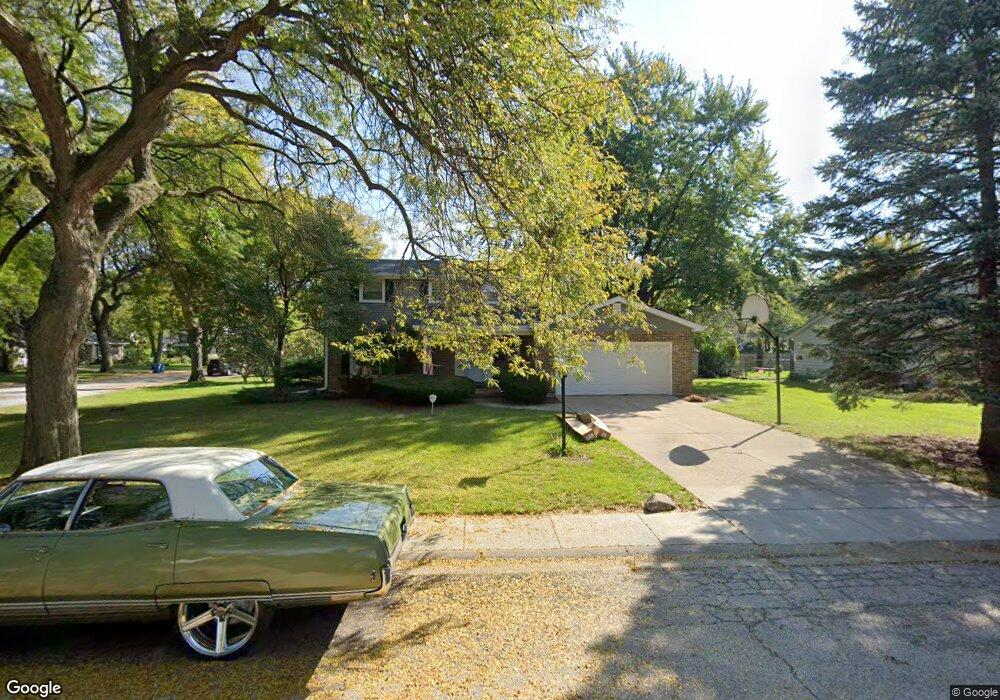 883 California Ct, Aurora, IL 60506 - photo 1