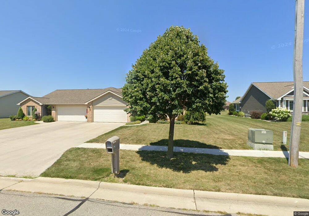 816 Murbach St, Archbold, OH 43502 - photo 1