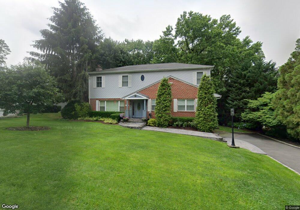 65 Bridge Rd, Manhasset, NY 11030 - photo 1