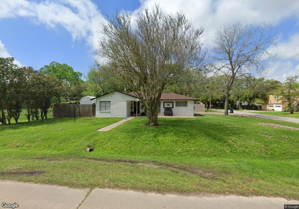 2800 Avenue H, Bay City, TX 77414 - photo 1