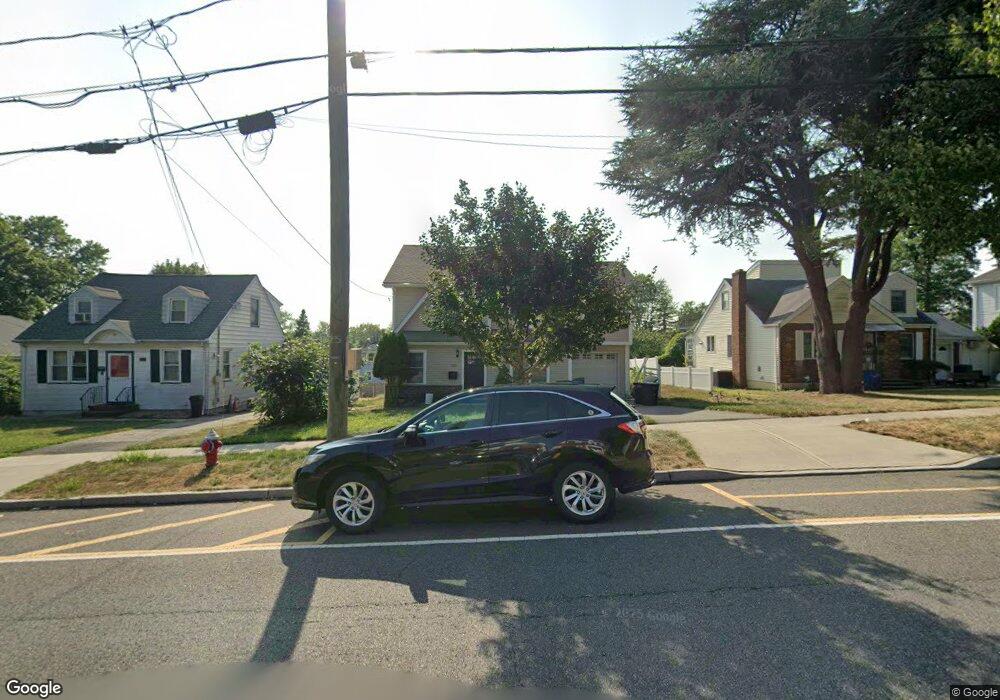 135 Bogert Rd, River Edge, NJ 07661 - photo 1