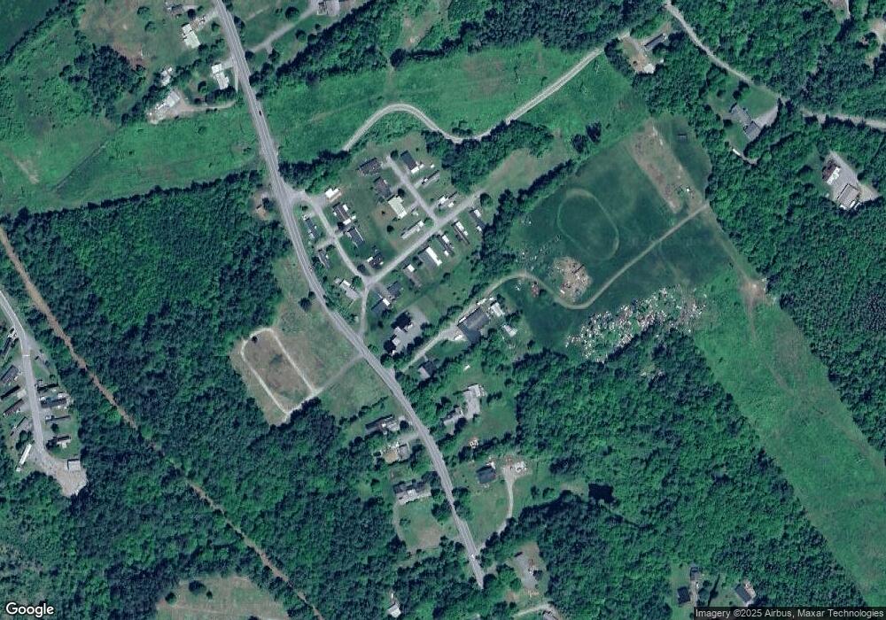 134 Elm St, Whitefield, NH 03598 - photo 1