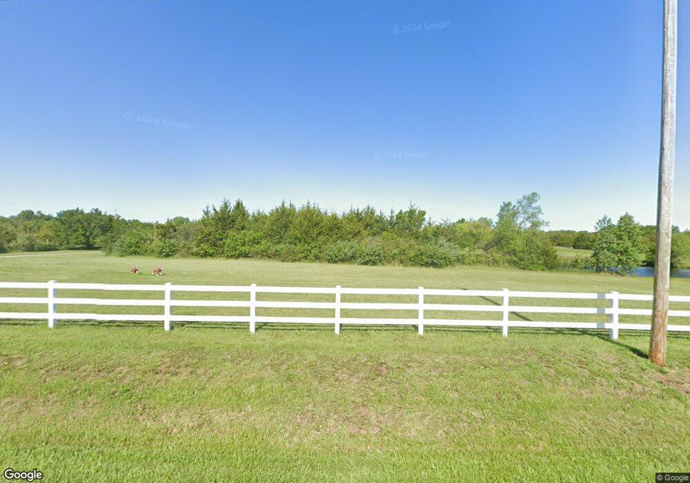 8645 SW Wanamaker Rd, Wakarusa, KS 66546 - photo 1