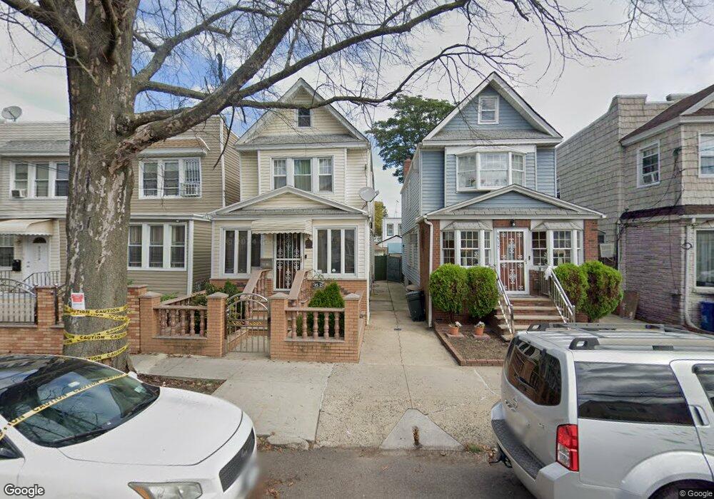 9515 104th St, Ozone Park, NY 11416 - photo 1