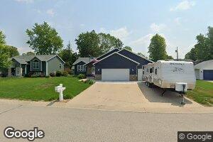 435 7th St SW, Plainview, MN 55964