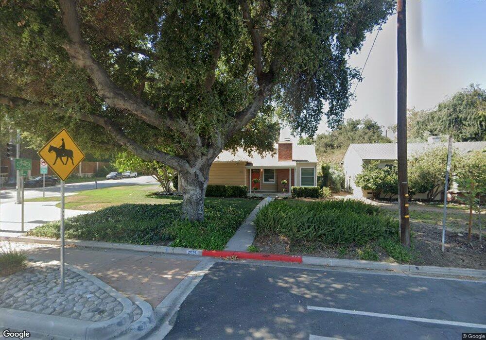 2021 W Riverside Dr, Burbank, CA 91506 - photo 1