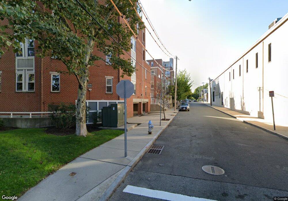 4 Chestnut St, Cambridge, MA 02139 - photo 1