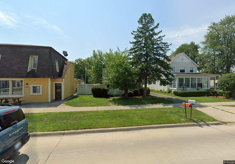 7773 Macomb St, Grosse Ile, MI 48138 - photo 1