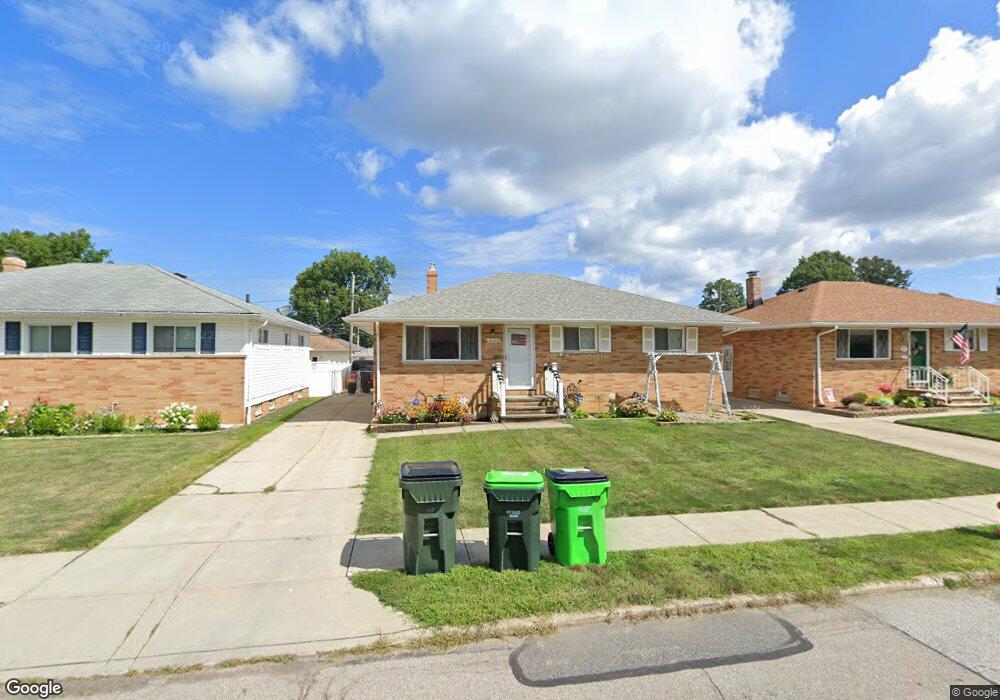 30867 Roosevelt Rd, Wickliffe, OH 44092 - photo 1