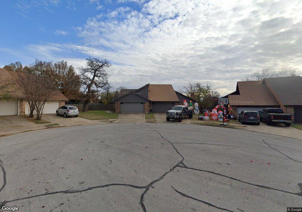 332 Mountain View Ct, Bedford, TX 76021 - photo 1