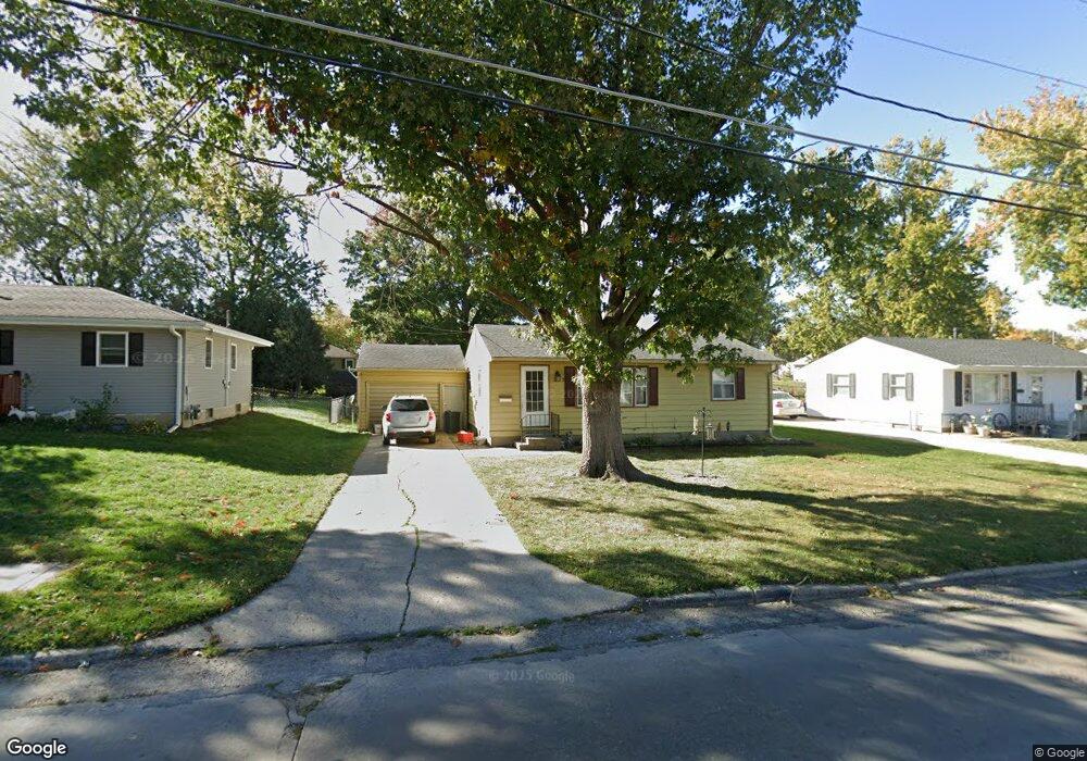 705 E 12th St N, Newton, IA 50208 - photo 1