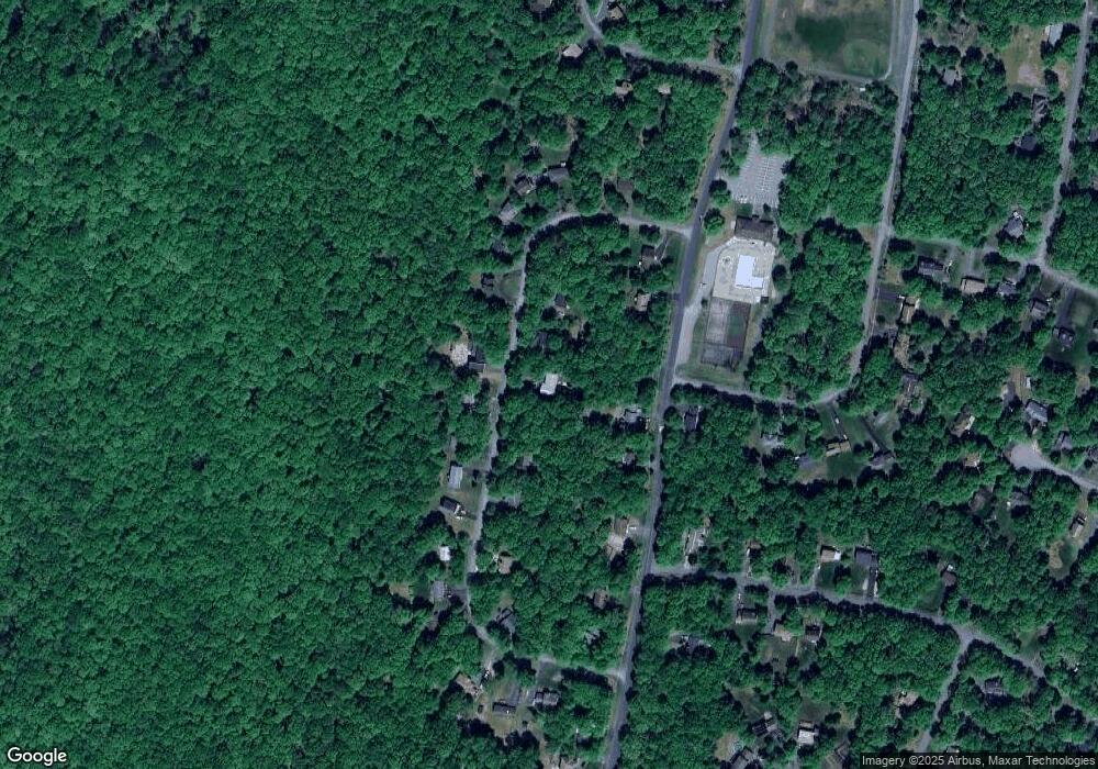 133 Segatti Cir, Bushkill, PA 18324 - photo 1