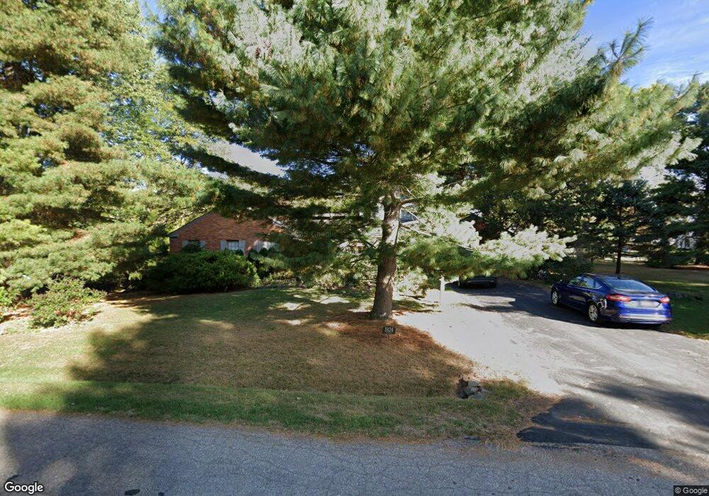 1824 Crosswick Rd, Bloomfield Hills, MI 48301 - photo 1