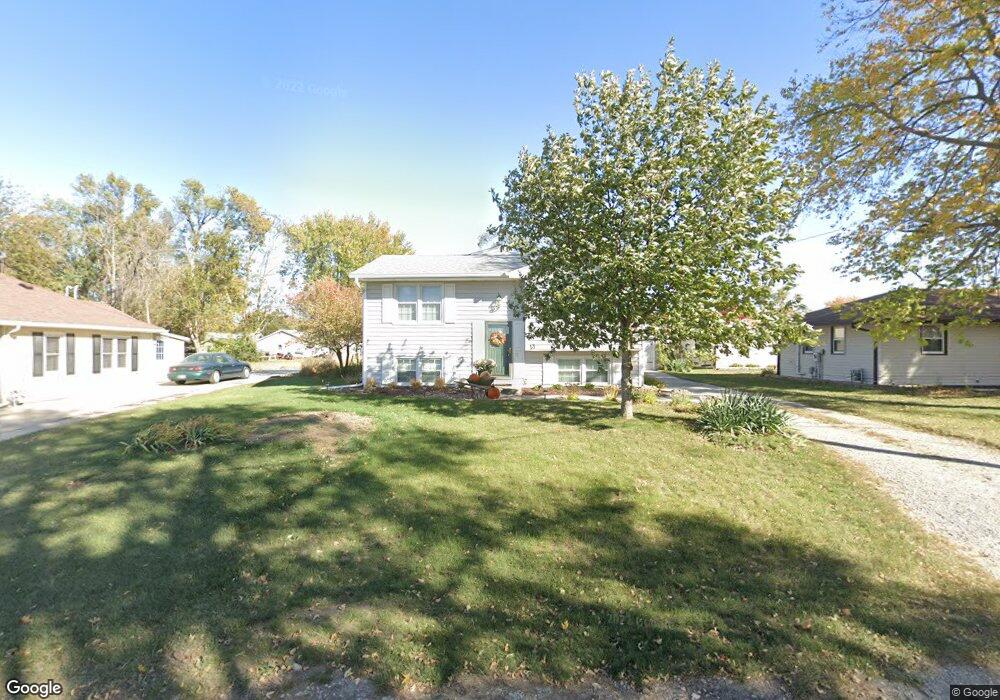 824 E 7th St S, Newton, IA 50208 - photo 1