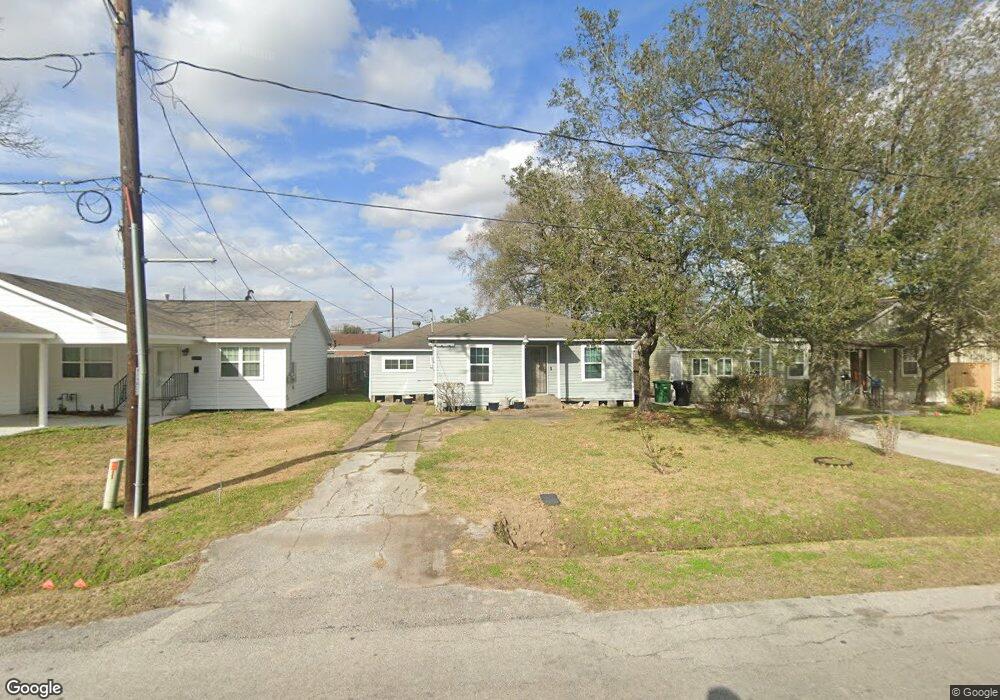 8011 Scanlock St, Houston, TX 77012 - photo 1