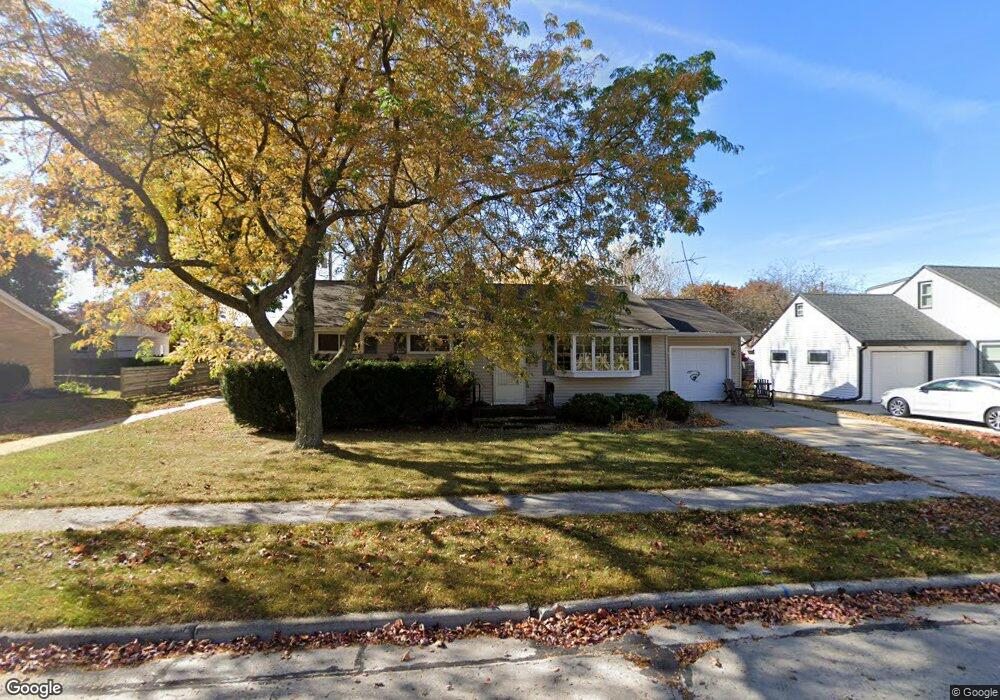 1401 Reed Ave, Manitowoc, WI 54220 - photo 1