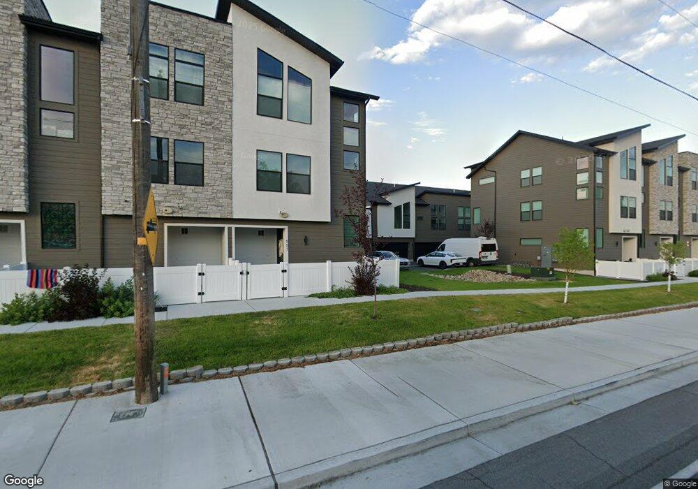 562 Fort Union Blvd, Midvale, UT 84047 - photo 1