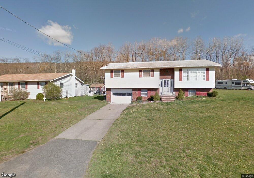 22 Kennedy Ct, Wyoming, PA 18644 - photo 1