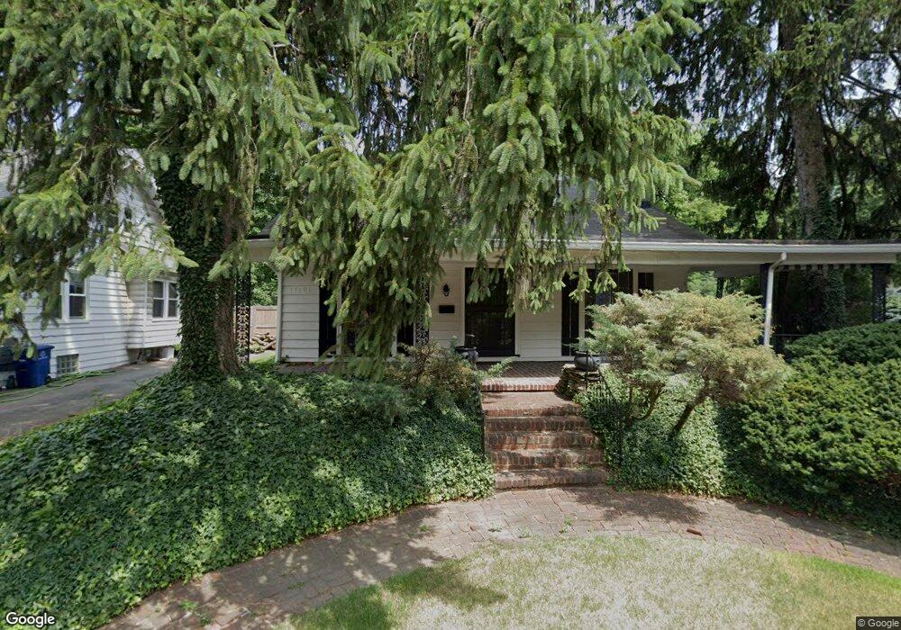 268 Rhoads Ave, Columbus, OH 43205 - photo 1