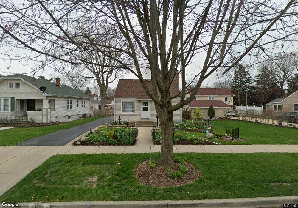 822 W New York St, Aurora, IL 60506 - photo 1