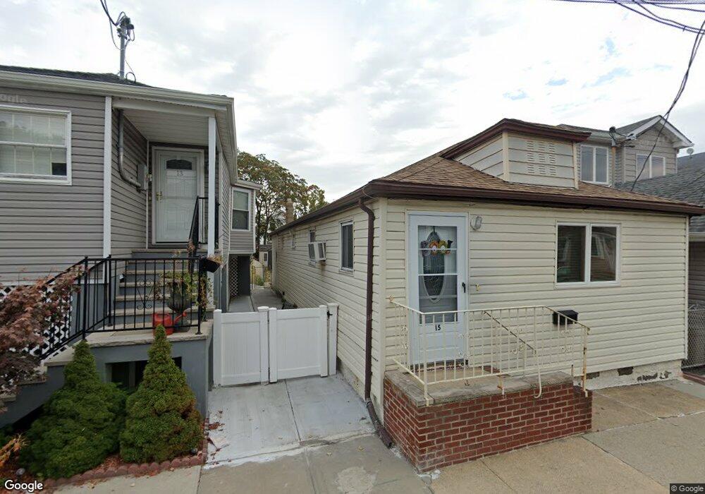 15 E 9th Rd, Broad Channel, NY 11693 - photo 1