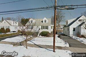 12 Cottonwood Rd, Port Washington, NY 11050