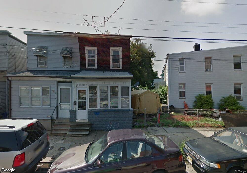 2108 Howell St, Camden, NJ 08105 - photo 1