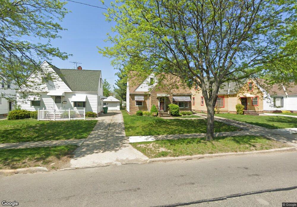 21015 Libby Rd, Maple Heights, OH 44137 - photo 1