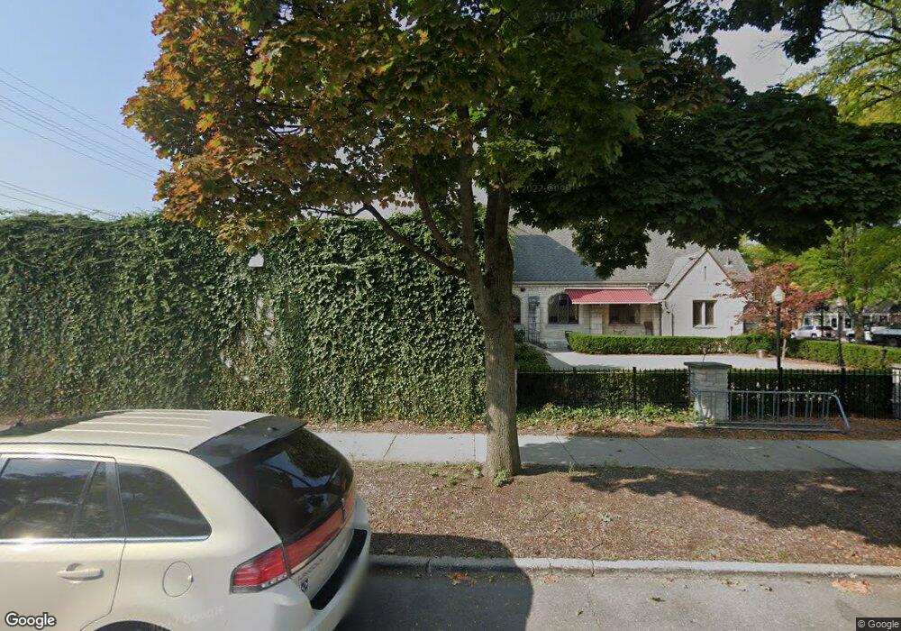 1175 Lakepointe St, Grosse Pointe Park, MI 48230 - photo 1