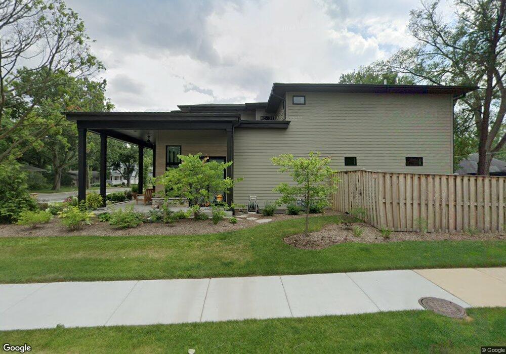611 S Loomis St, Naperville, IL 60540 - photo 1