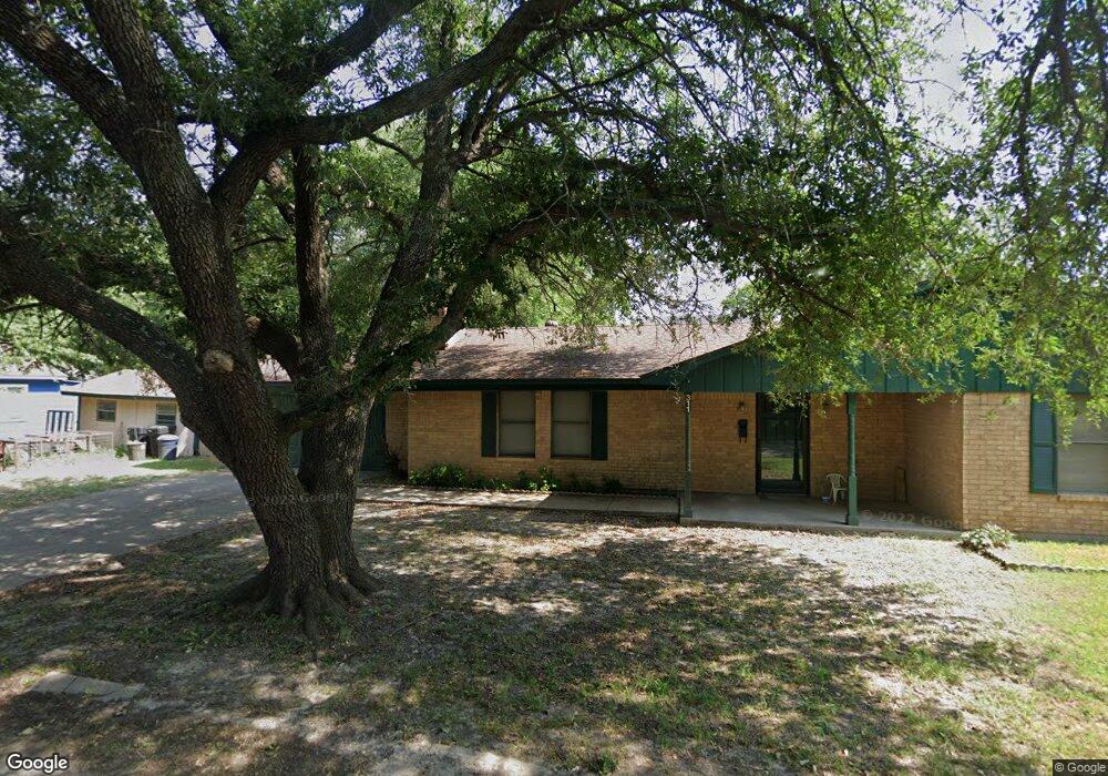 311 E 11th St, Bonham, TX 75418 - photo 1
