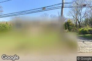 209 Kings Point Rd, Great Neck, NY 11024