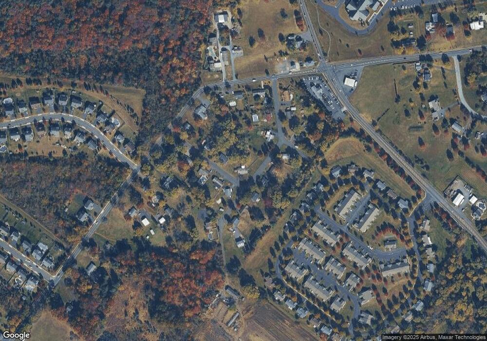 19 Betty Ln, Royersford, PA 19468 - photo 1