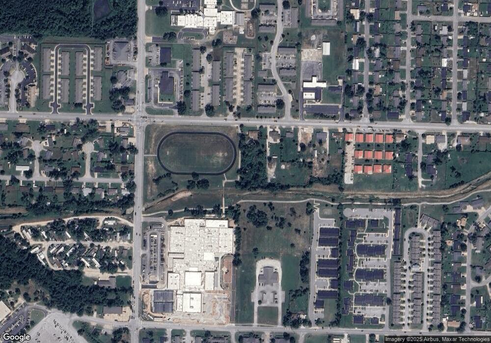 1611 W Olive St, Rogers, AR 72756 - photo 1