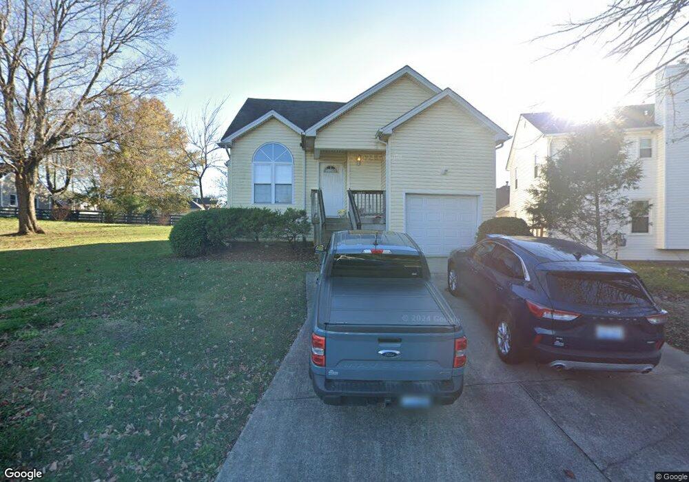 8104 Hudson Ln, Louisville, KY 40291 - photo 1