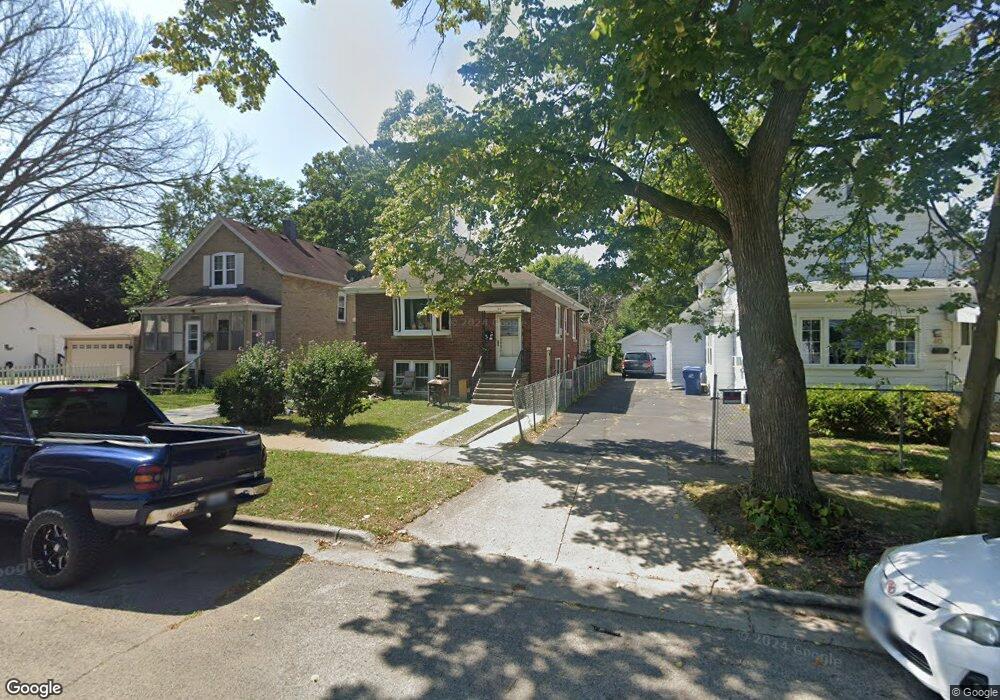 44 S Maple Ave, Waukegan, IL 60085 - photo 1