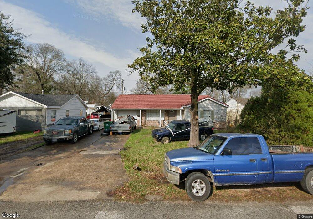 13371 Granada St, Houston, TX 77015 - photo 1