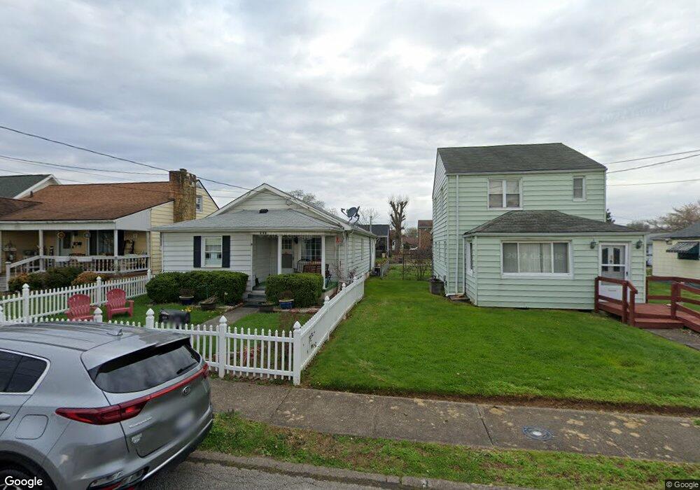 335 20th St, Dunbar, WV 25064 - photo 1