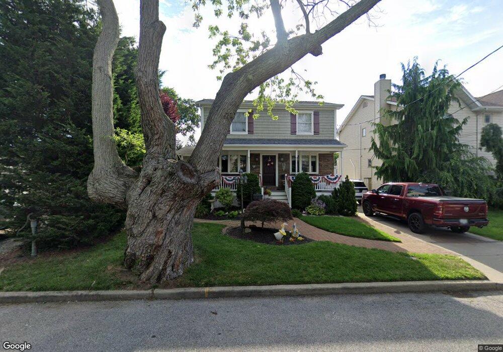 401 Farmers Ave, Bellmore, NY 11710 - photo 1