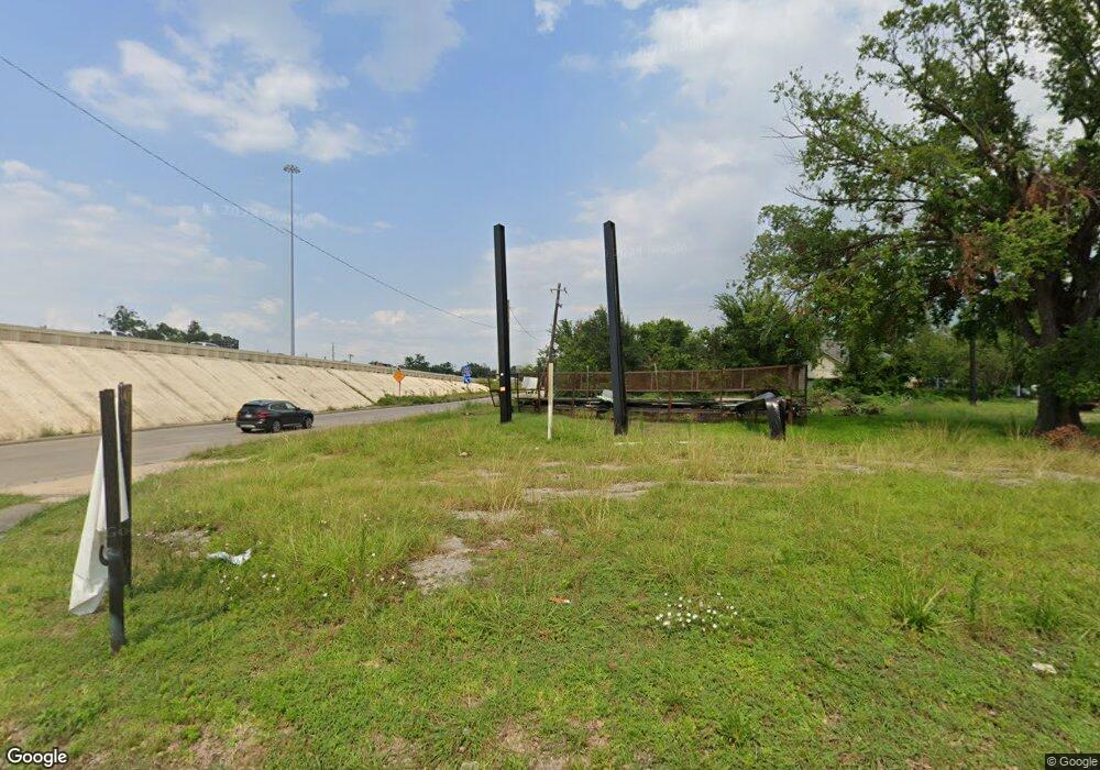 6902 N Main St, Houston, TX 77009 - photo 1